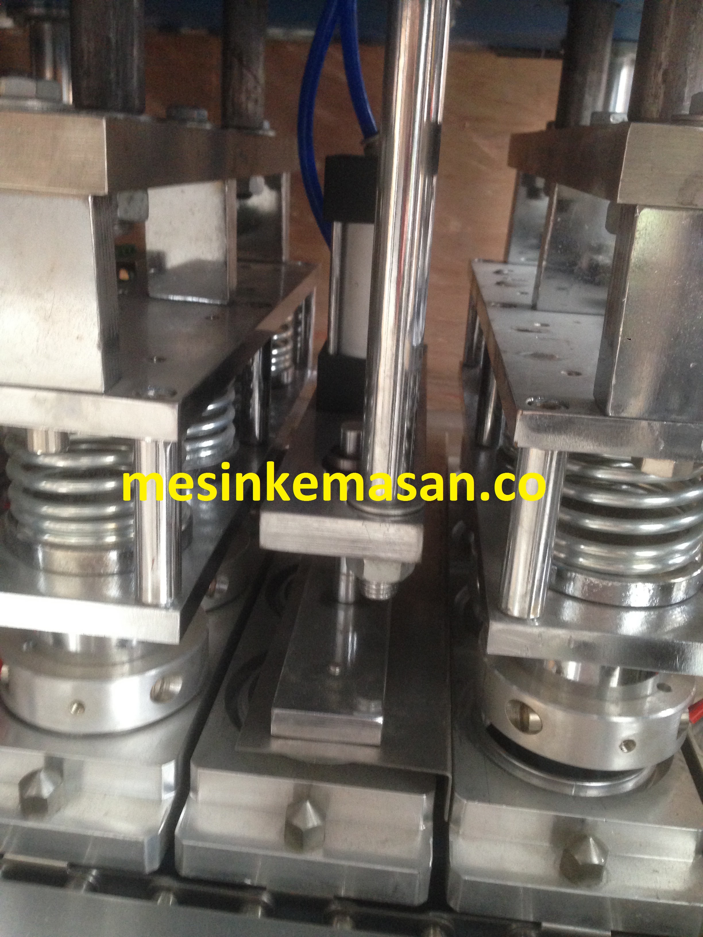 mesin cup sealer 4 line import