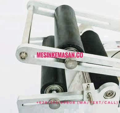 MT-50-semi-automatic-round-bottle-labeling 5-01